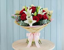 Букет цветов из:  Лилии и Розы в Огуднево
