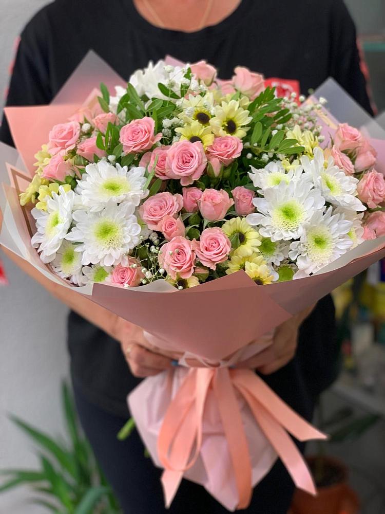 Букет цветов из: Розы и Хризантемы в Огуднево