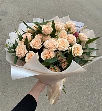 Букет Кремовые розы Латте в Огуднево