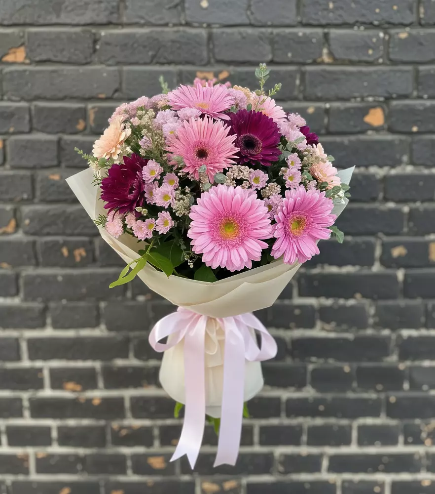 Букет цветов из: Герберы и Хризантемы в Огуднево