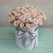 Цветочная композиция из Розы в шляпной коробке в Огуднево