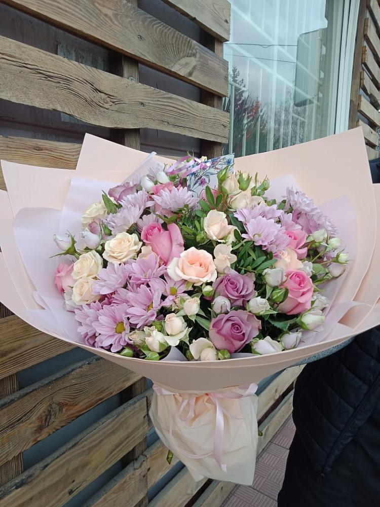 Букет цветов из: Розы и Хризантемы в Огуднево