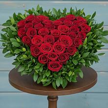 Цветочная композиция из Розы в виде сердца в Огуднево