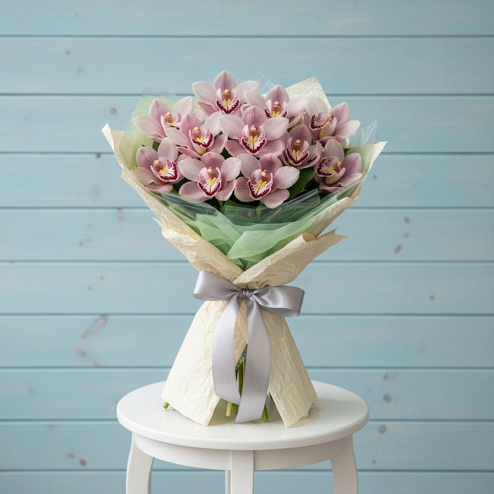 Букет цветов из: Орхидеи и Розы в Огуднево