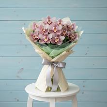 Букет цветов из:  Орхидеи и Розы в Огуднево