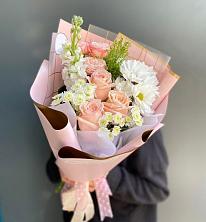 Букет цветов из:  Хризантемы и Розы в Огуднево