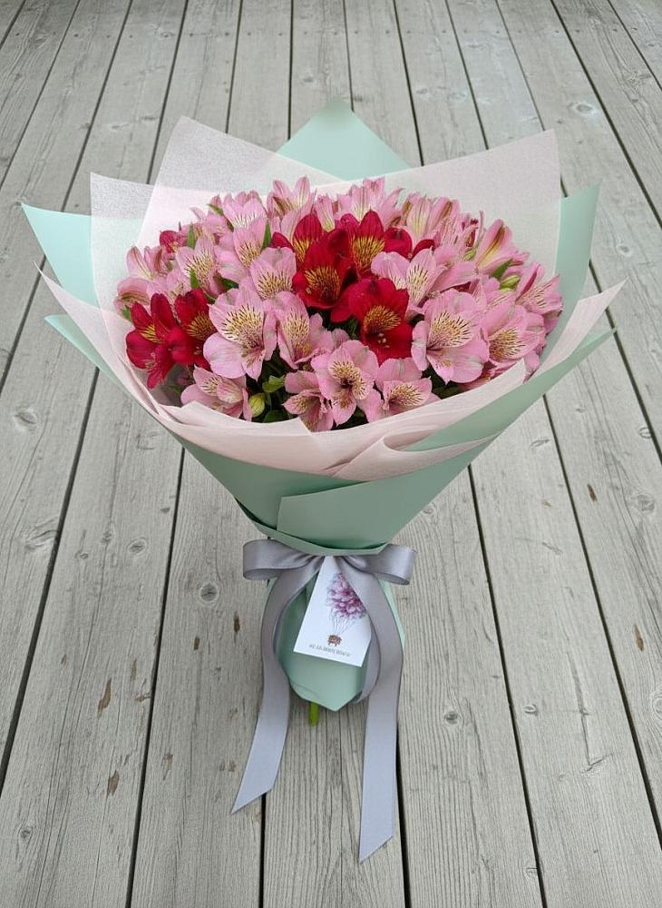 Букет цветов из: Альстромерии в Огуднево