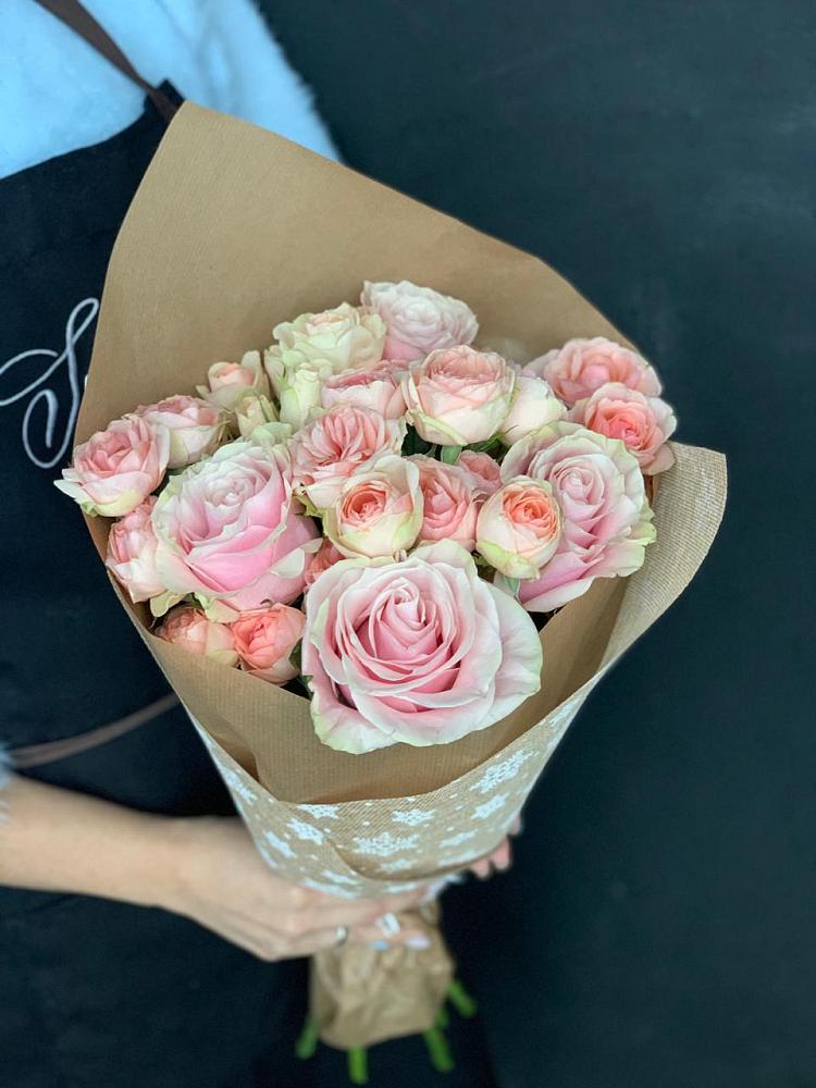 Букет цветов из: Хризантемы и Розы в Огуднево