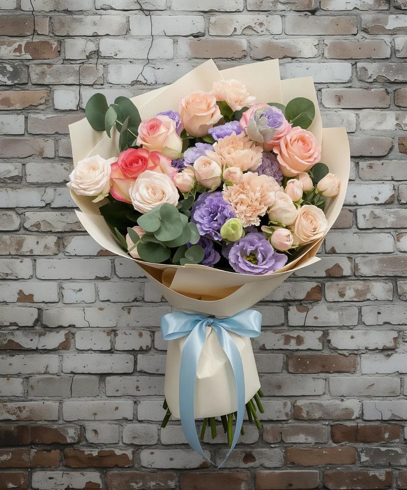 Букет цветов из: Розы, Лизиантусы и Гвоздики в Огуднево