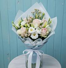 Букет цветов из:  Розы и Лизиантусы в Огуднево