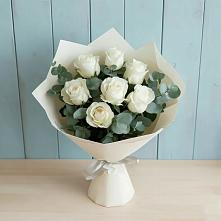 Букет Белые розы в Эвкалипте в Огуднево