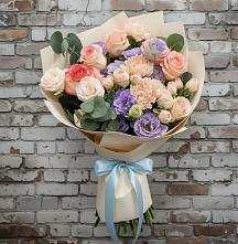 Букет цветов из:  Розы, Лизиантусы и Гвоздики в Огуднево